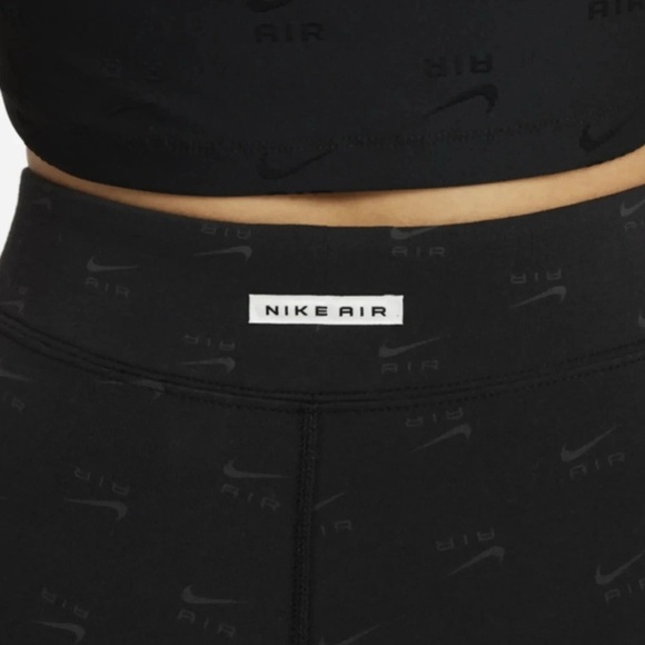 Nike AIR High Rise Tight Fit Biker Short - Picture 2 of 3